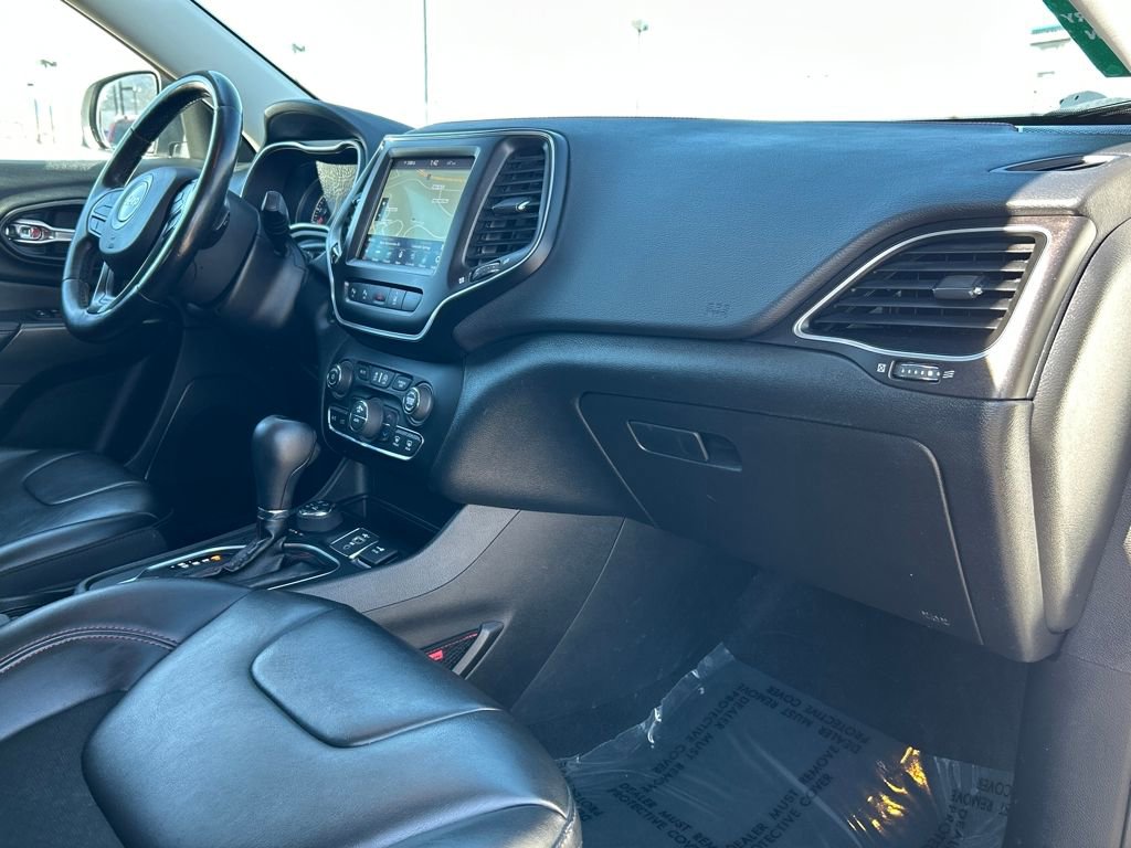 Used 2020 Jeep Cherokee Trailhawk w/ Technology Group image 8