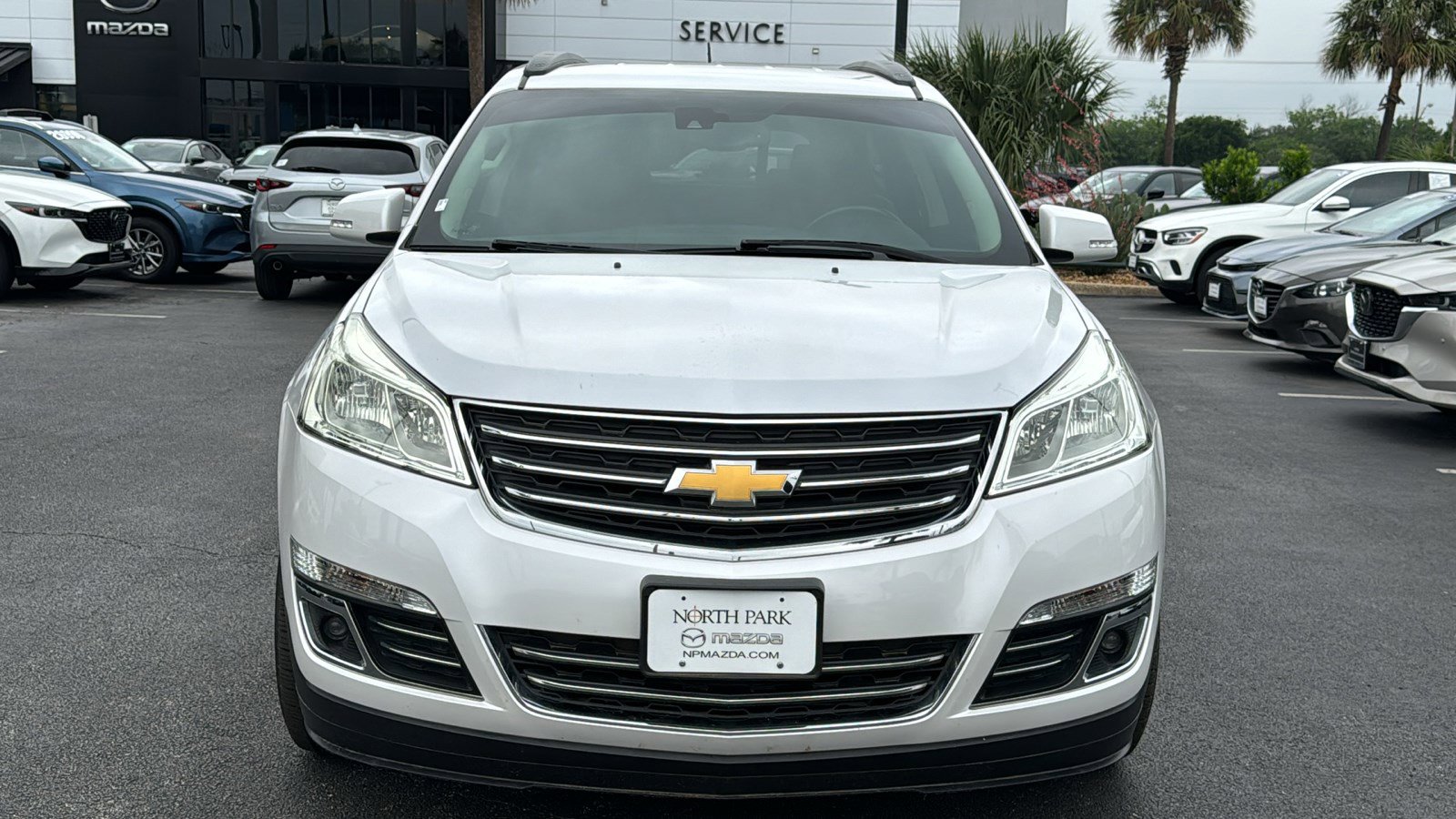Used 2016 Chevrolet Traverse LTZ FWD image 3