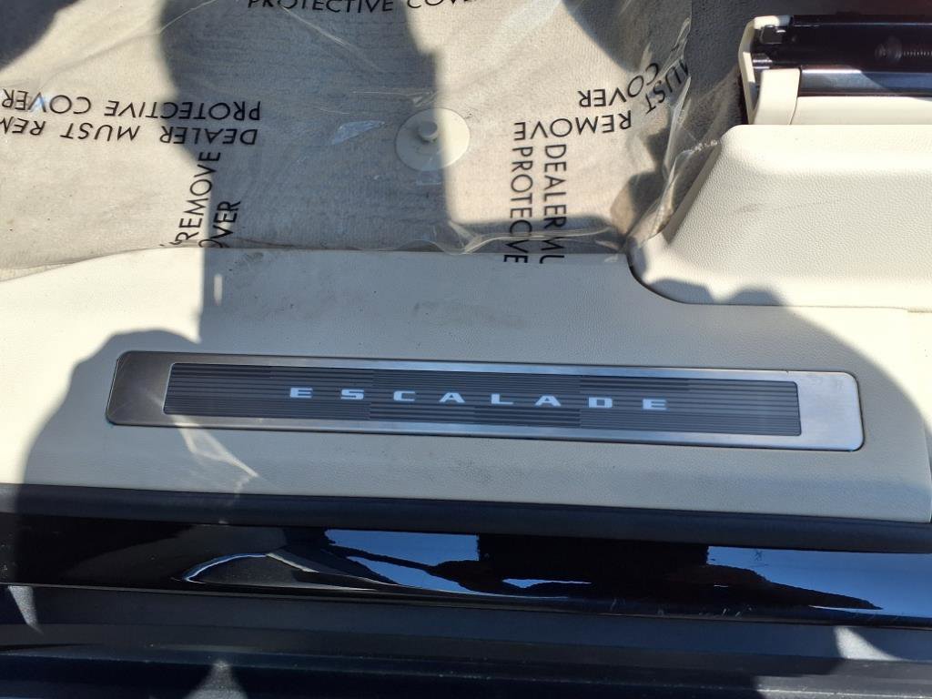 Certified 2023 Cadillac Escalade Premium Luxury Platinum image 26