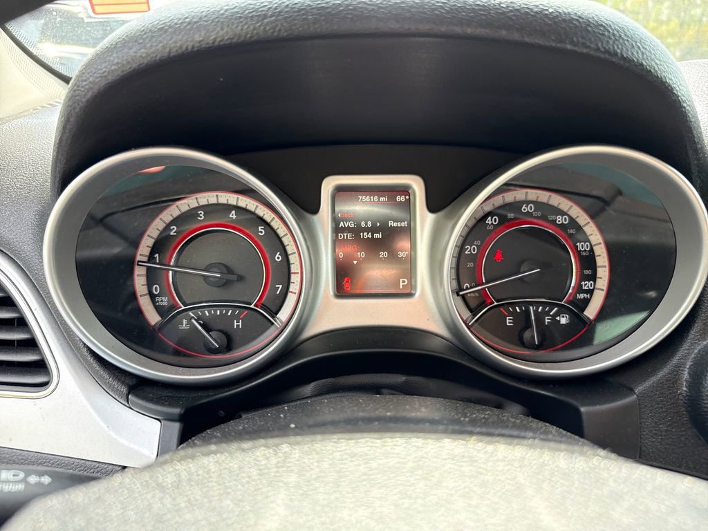 Used 2017 Dodge Journey SE w/ Flexible Seating Group image 15