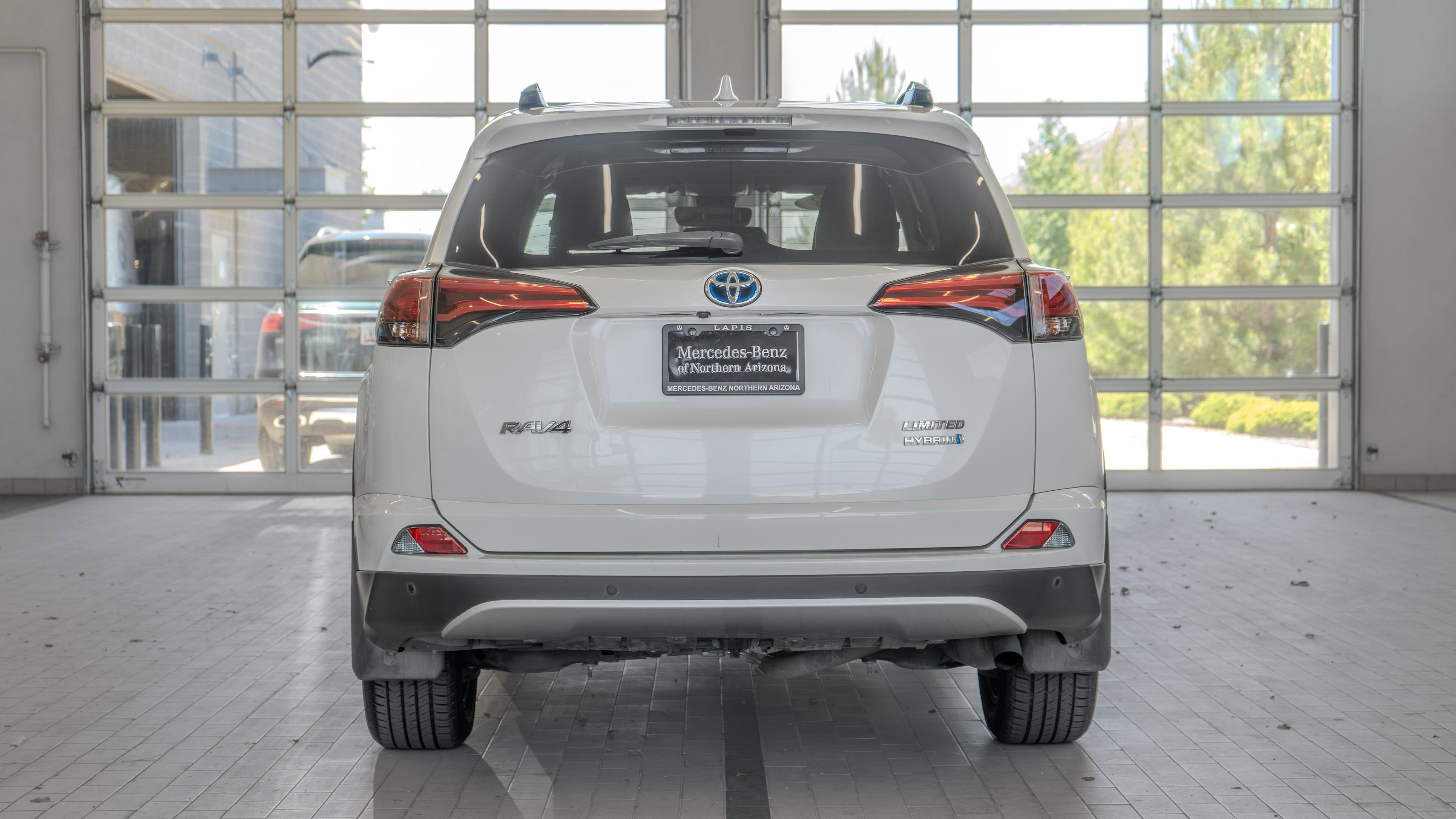 Used 2018 Toyota RAV4 Limited w/ Advanced Technology Package AWD/4WD image 14