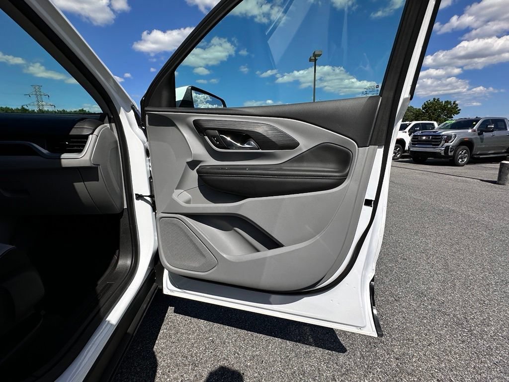 Used 2023 GMC Terrain SLE AWD/4WD image 15