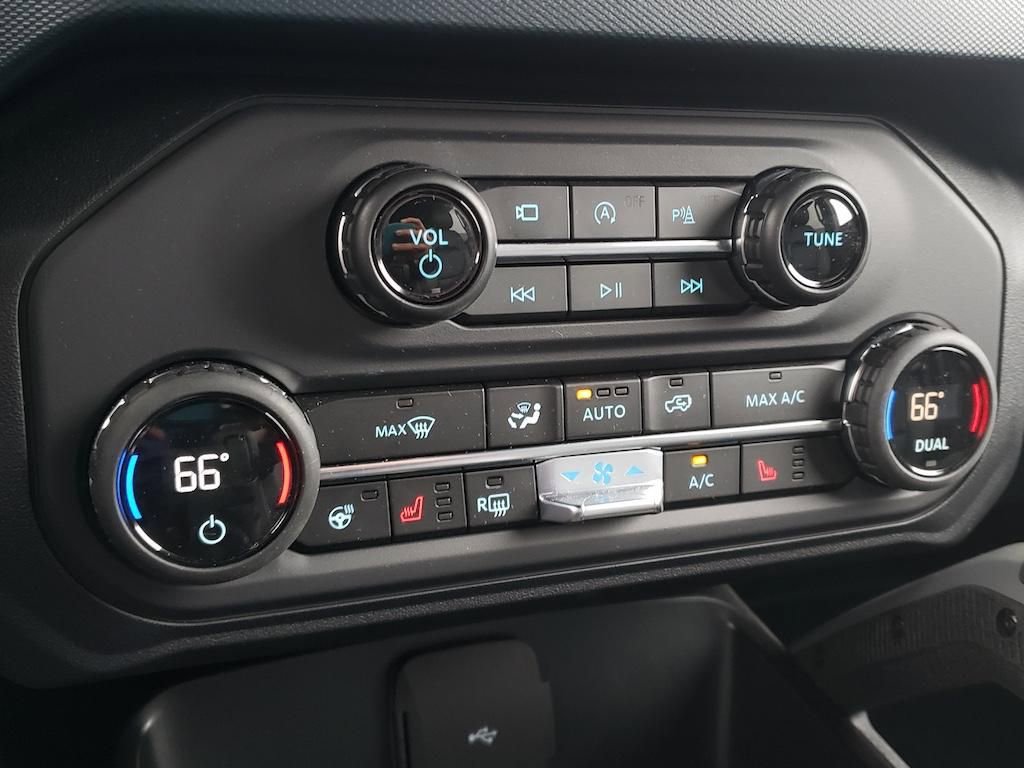 Used 2024 Ford Bronco Outer Banks AWD/4WD image 29