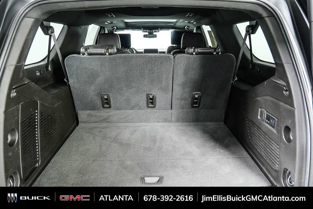 Used 2021 Chevrolet Suburban Z71 w/ Luxury Package image 34