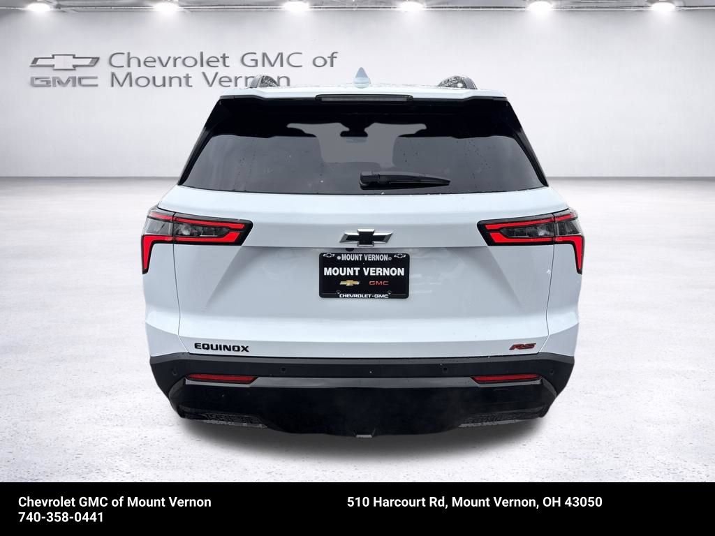New 2026 Chevrolet Equinox RS w/ Convenience Package III FWD image 4