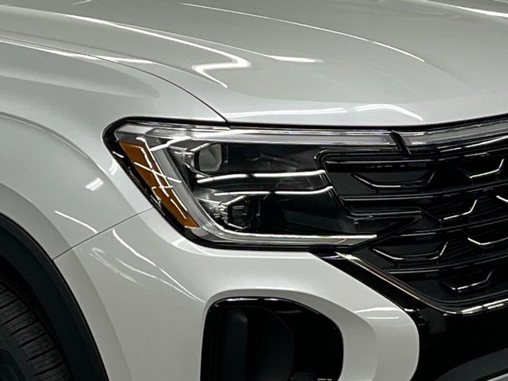 New 2026 Volkswagen Atlas Cross Sport SE image 44