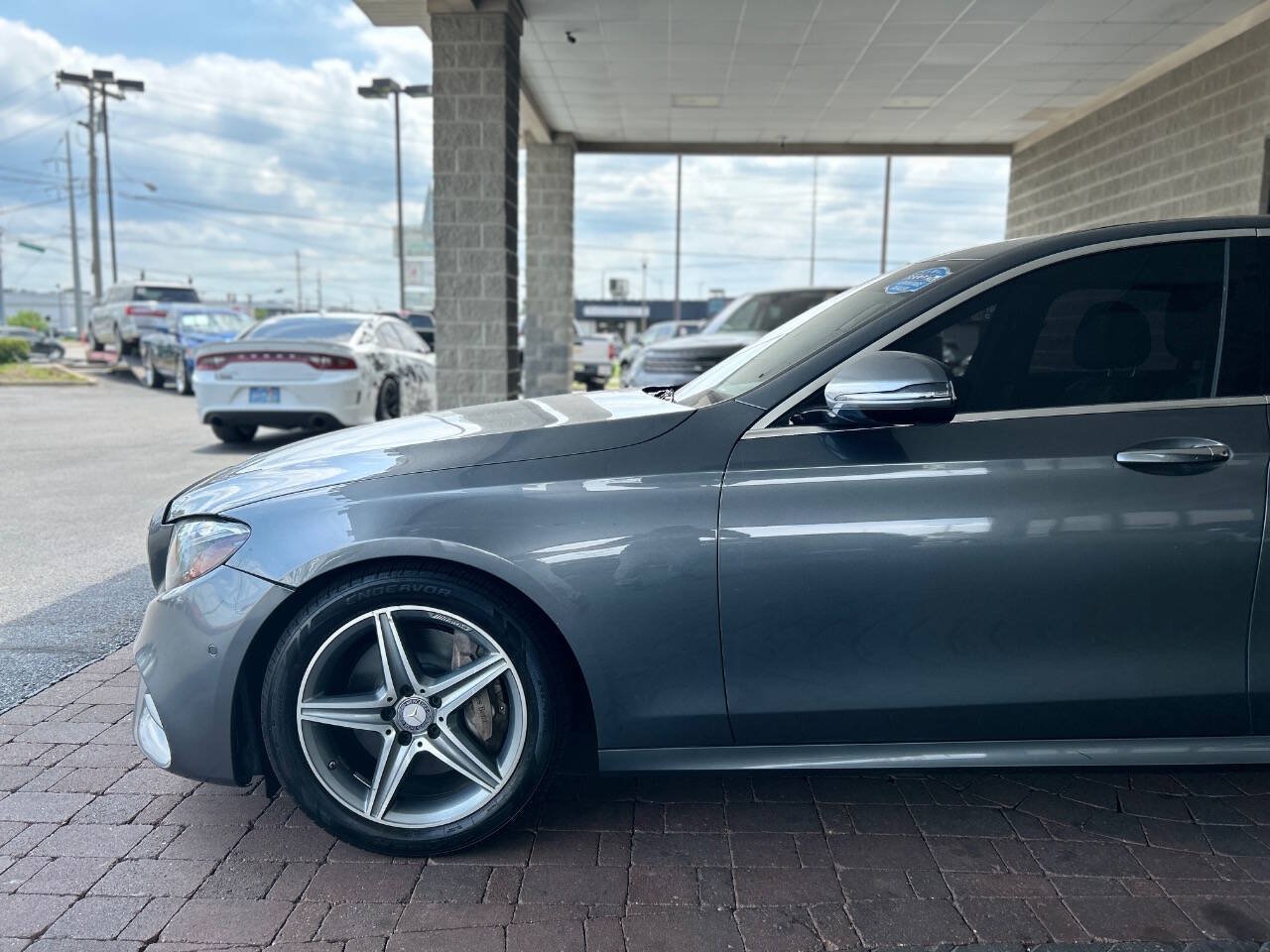 Used 2017 Mercedes-Benz E 300 4MATIC image 5