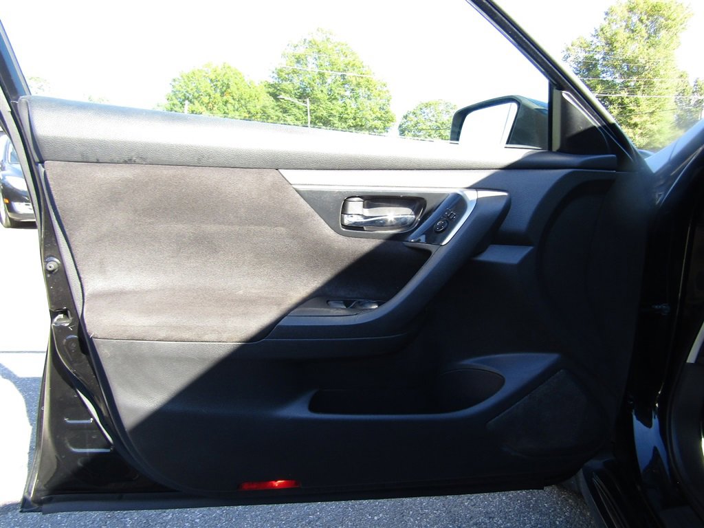 Used 2013 Nissan Altima 2.5 SV image 13