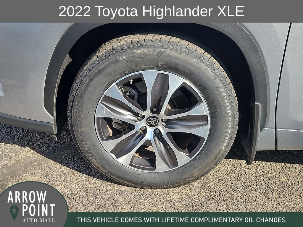 Used 2022 Toyota Highlander XLE image 15