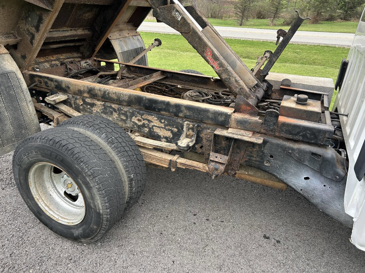 Used 2004 Chevrolet Silverado 3500 2WD Regular Cab image 26