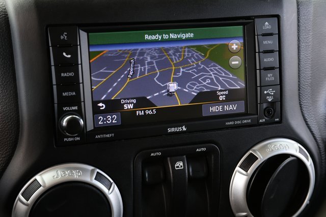 Used 2018 Jeep Wrangler Sahara w/ Connectivity Group image 22