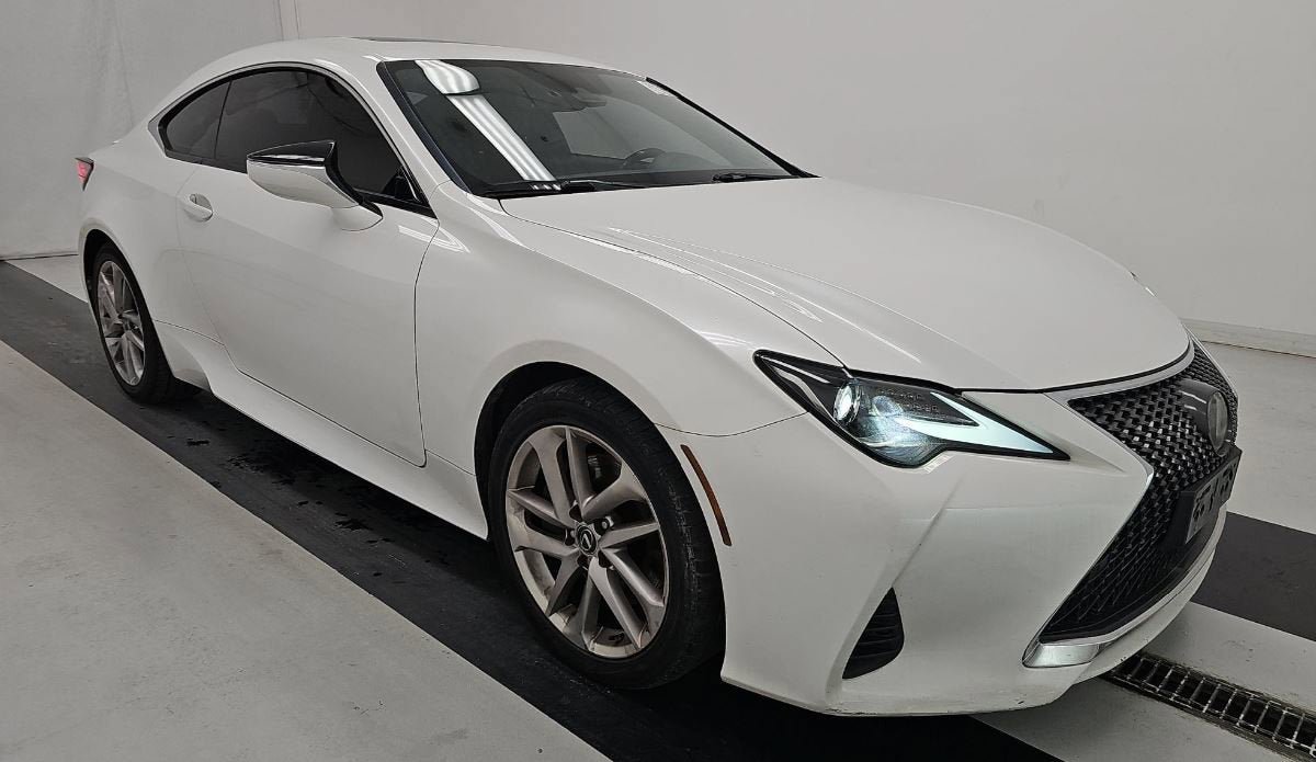 Used 2019 Lexus RC 300 RWD image 2