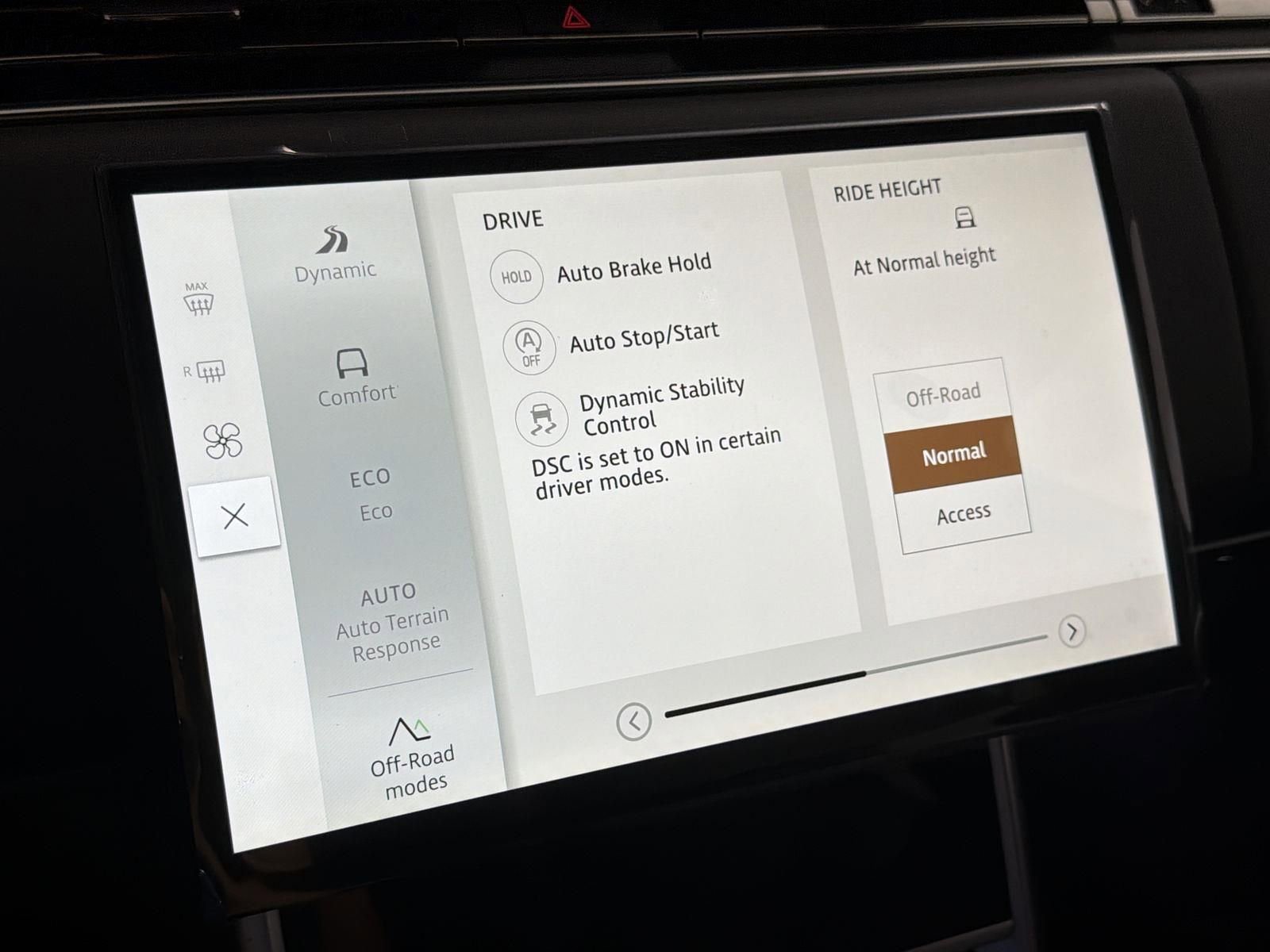 New 2026 Land Rover Range Rover Long Wheelbase SE image 19