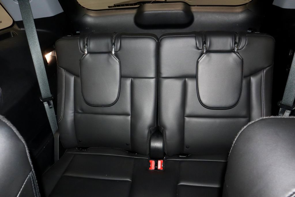 Certified 2023 Ford Explorer XLT w/ Equipment Group 202A AWD/4WD image 23