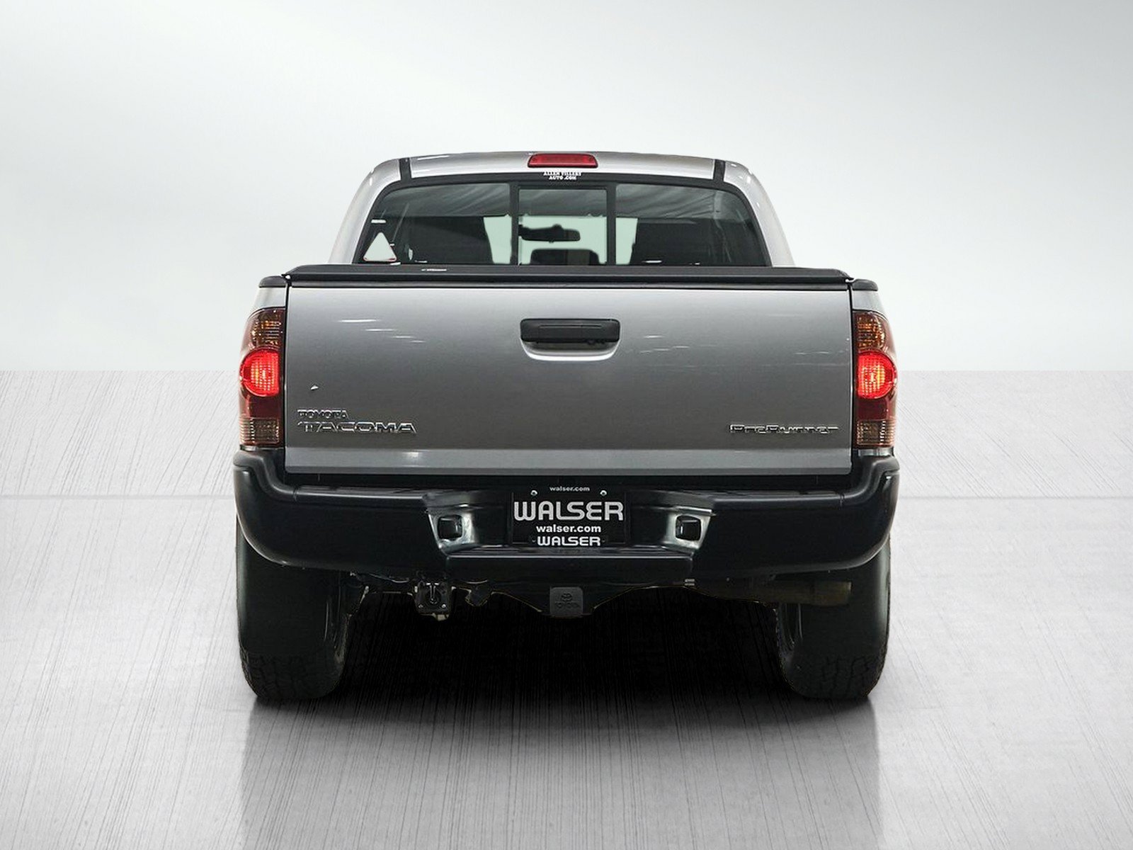 Used 2015 Toyota Tacoma PreRunner w/ Convenience Package RWD image 4