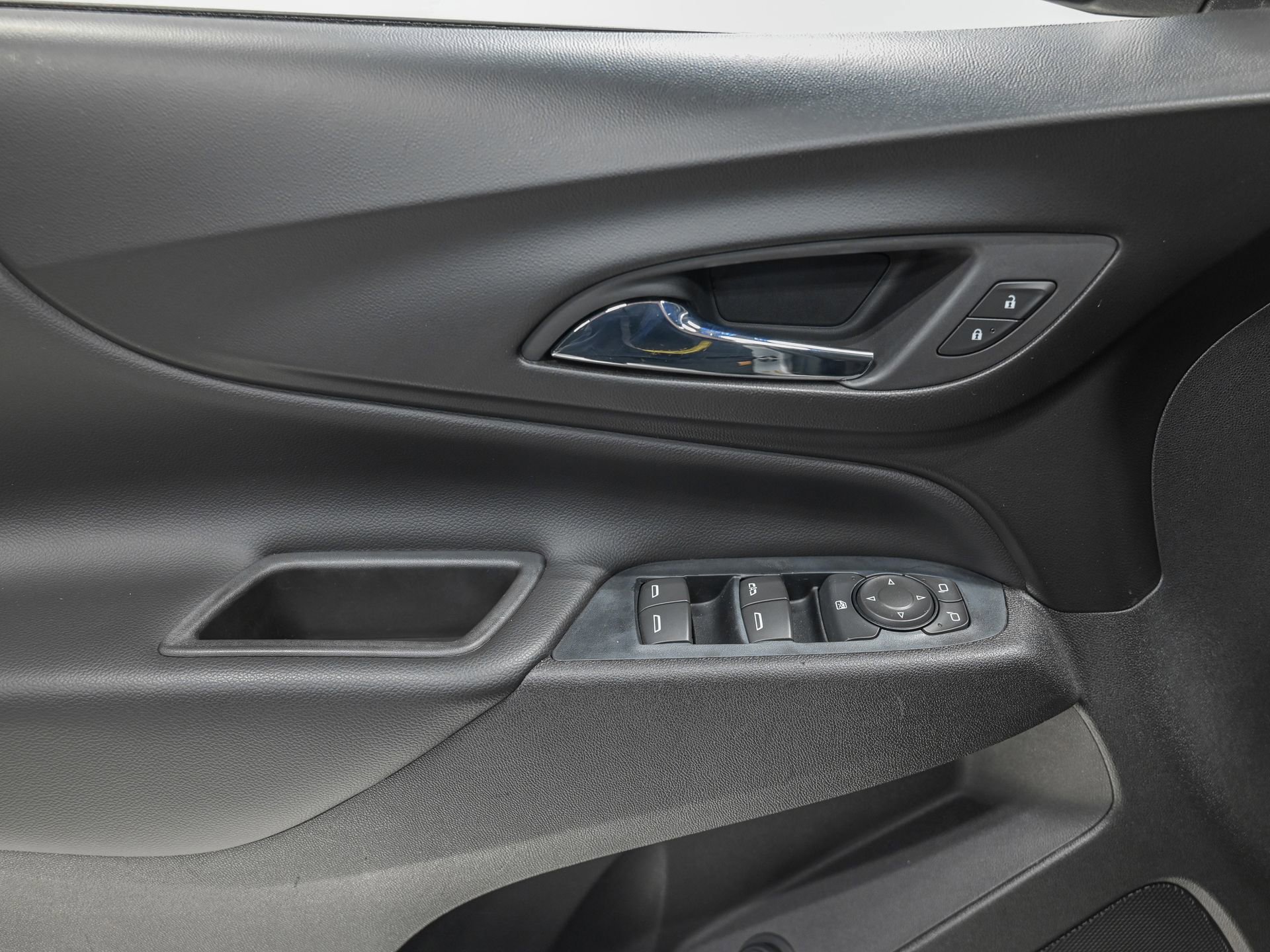 Used 2019 Chevrolet Equinox LT AWD/4WD image 15