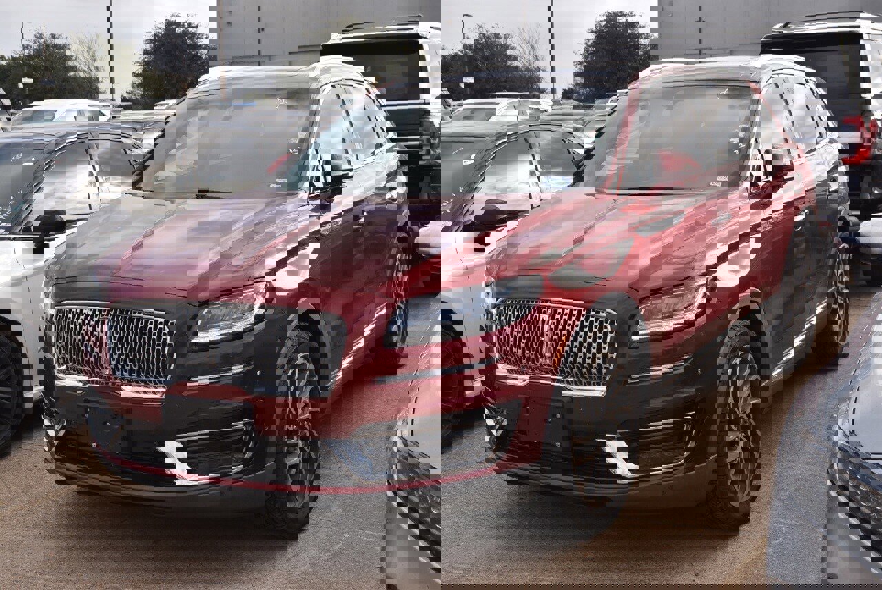 Used 2019 Lincoln Nautilus Reserve image 2