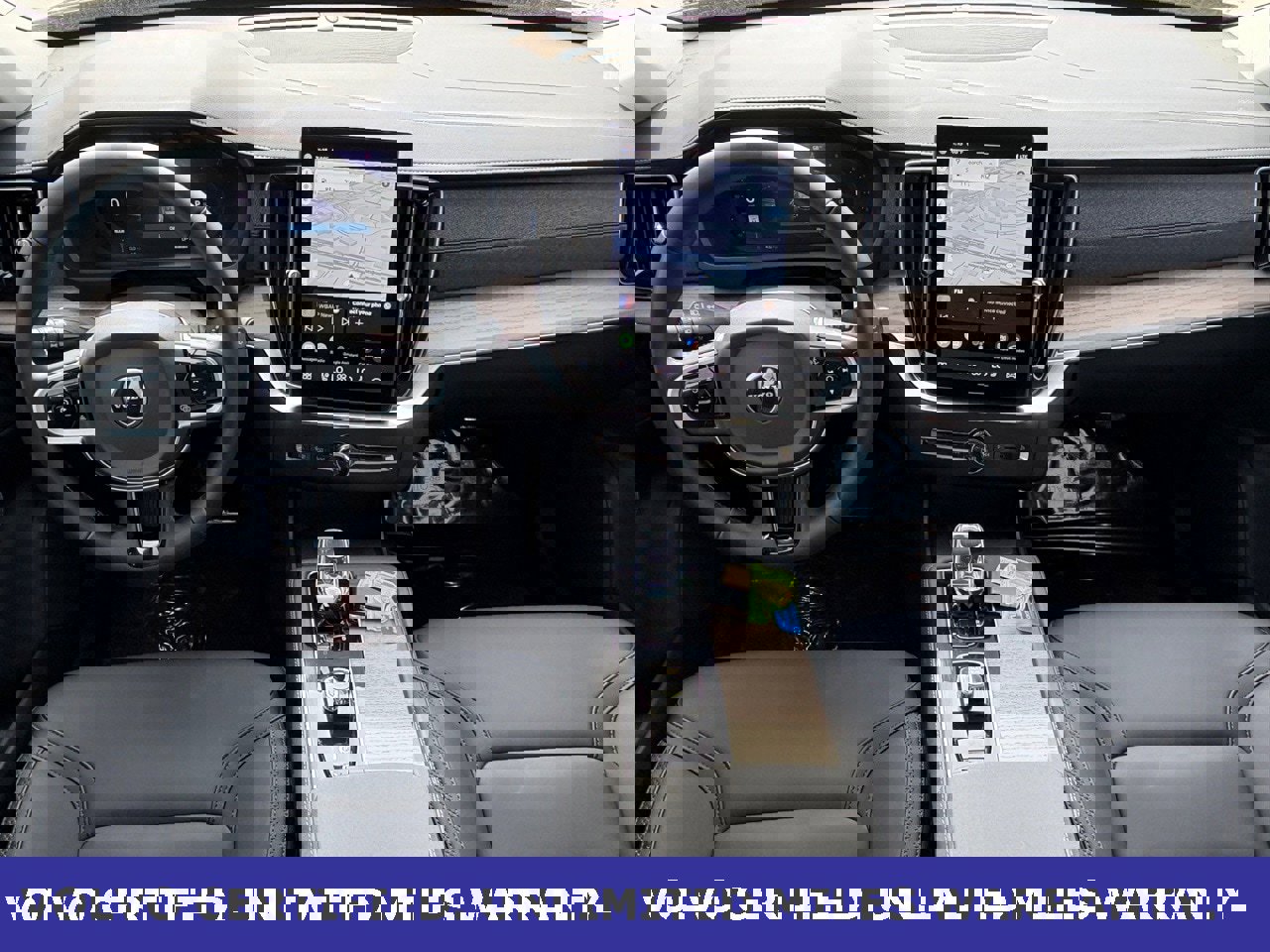 Certified 2025 Volvo XC90 B6 Plus image 13