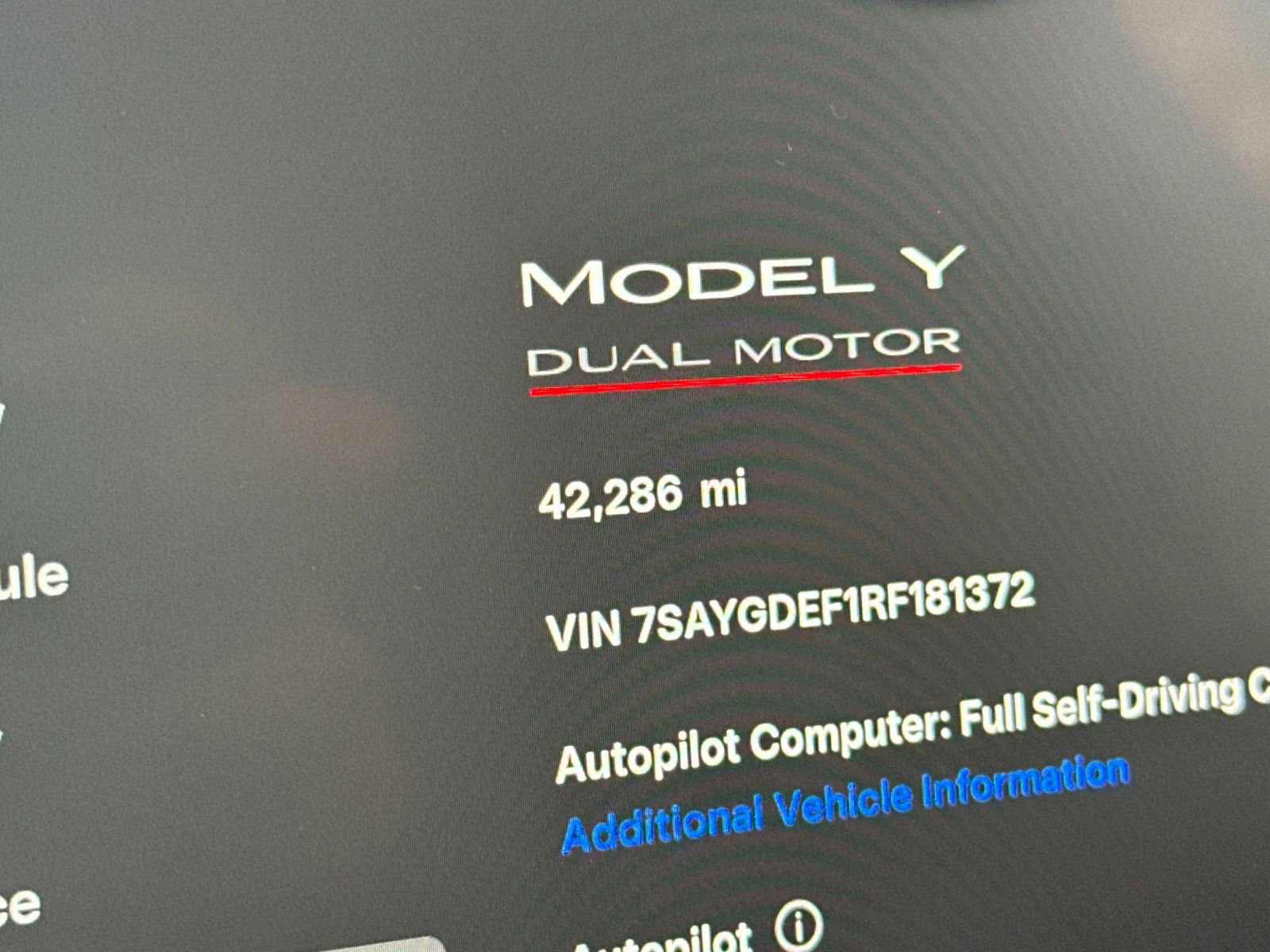 Used 2024 Tesla Model Y Performance image 30