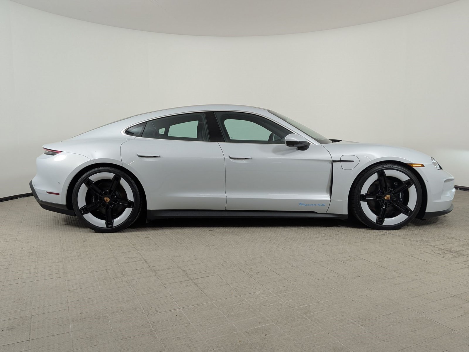 New 2025 Porsche Taycan 4S AWD/4WD image 8