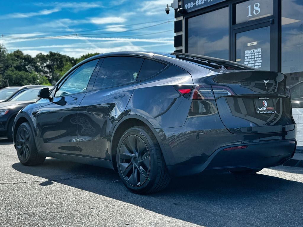 Used 2024 Tesla Model Y Long Range RWD image 14
