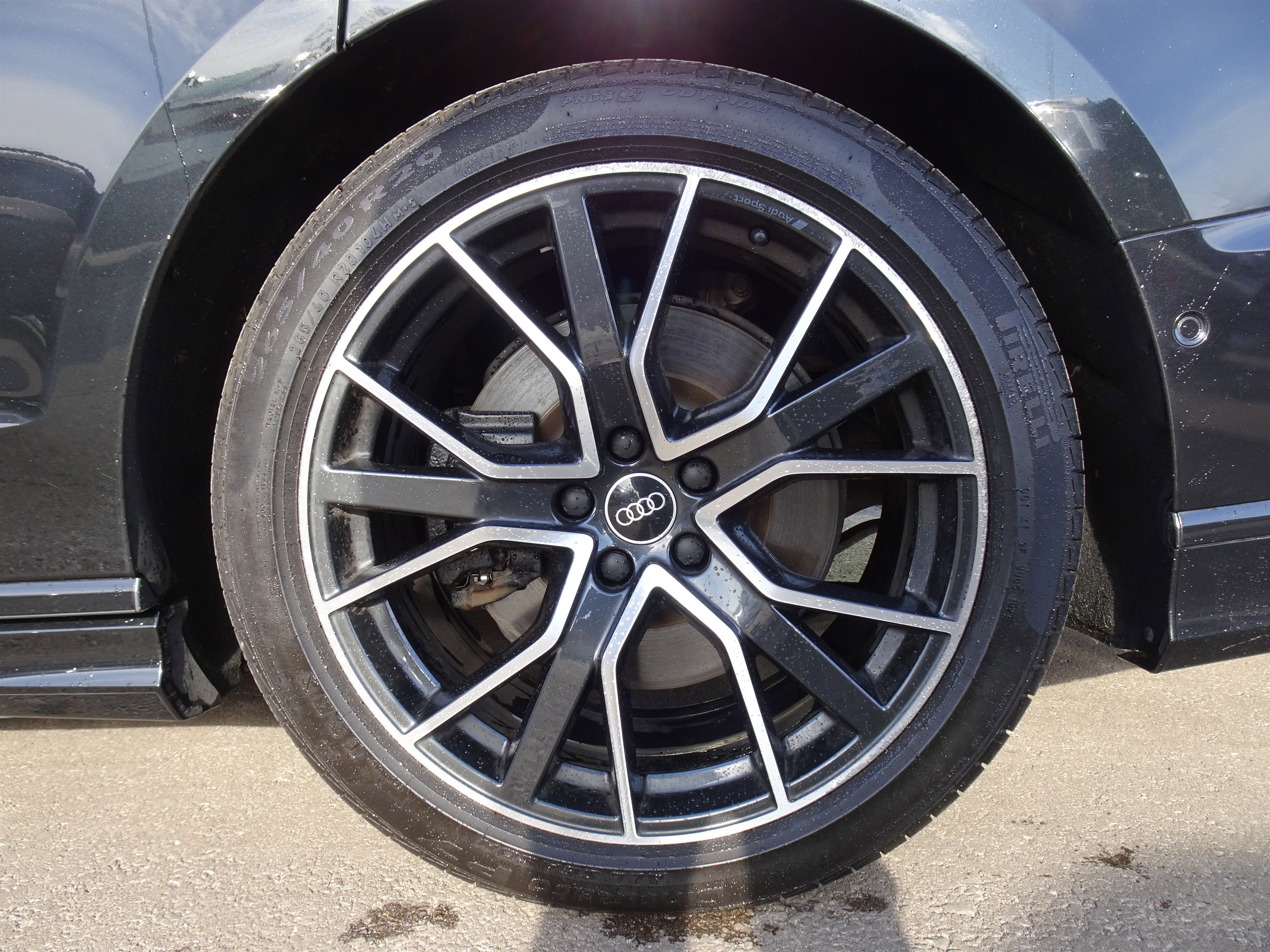 Used 2021 Audi A8 L 4.0T image 26