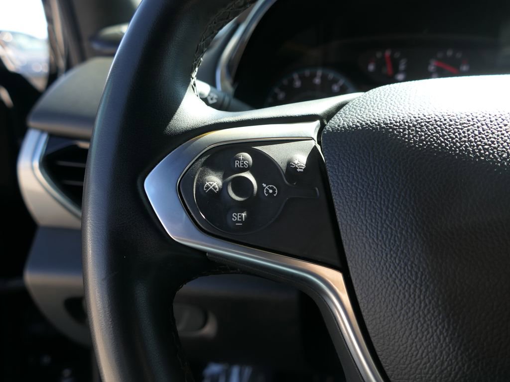 Used 2023 Chevrolet Traverse LT image 11