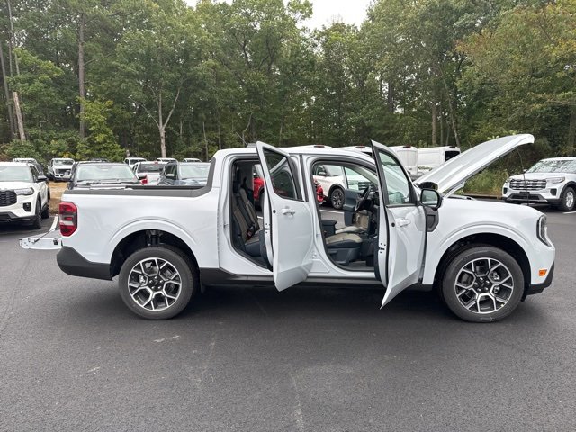 New 2025 Ford Maverick Lariat w/ 4K Tow Package image 29