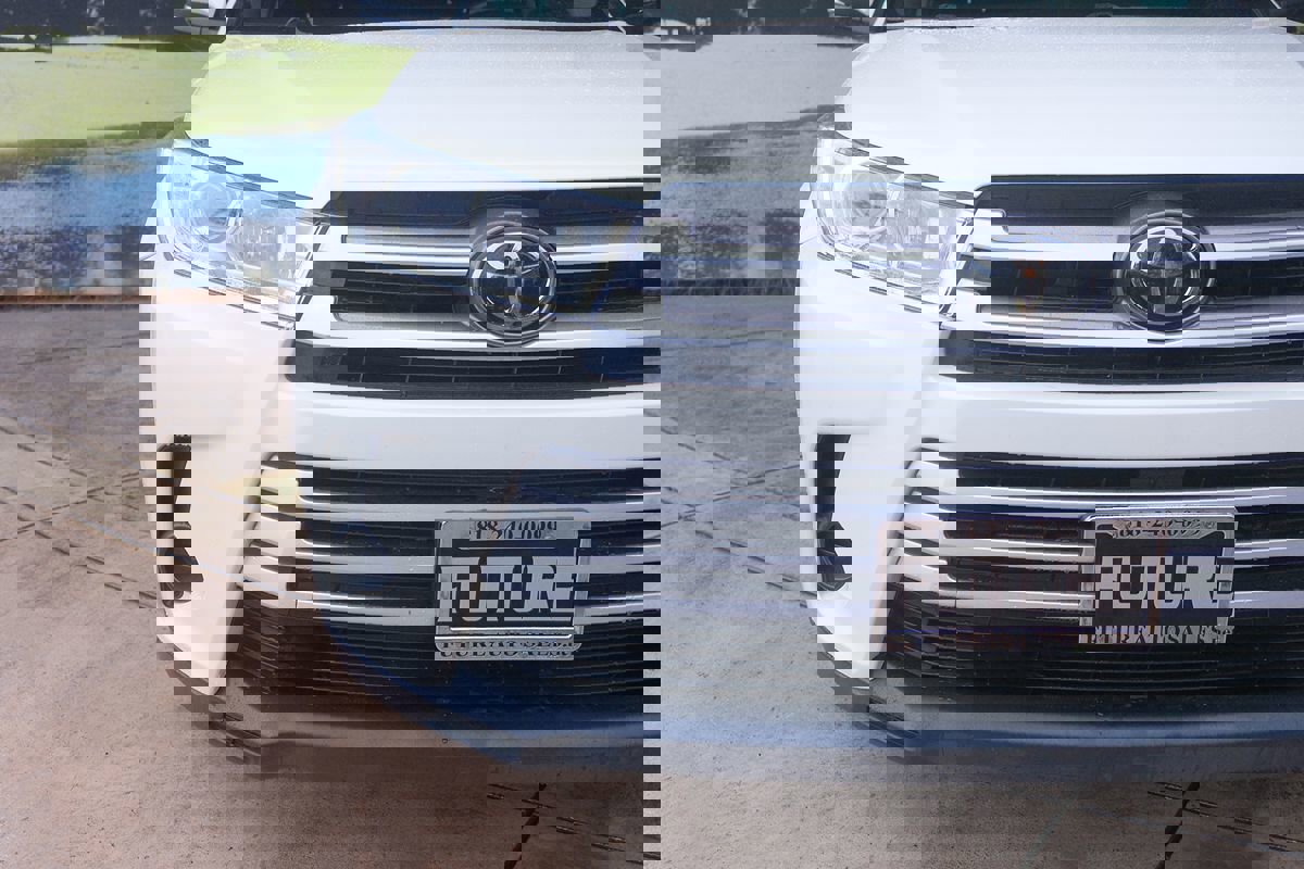 Used 2017 Toyota Highlander LE image 42