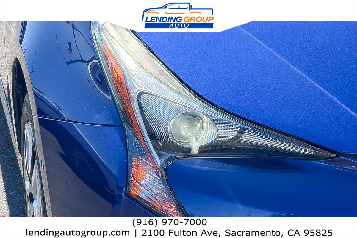 Used 2017 Toyota Prius Two w/ Prius Two Safety Plus Package FWD image 7