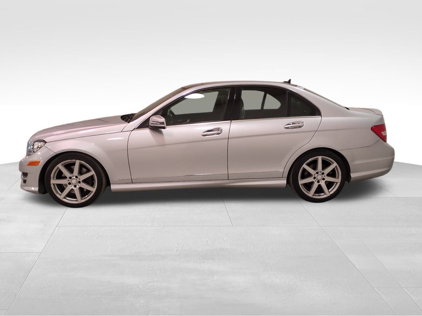 Used 2014 Mercedes-Benz C 300 4MATIC Sedan image 6