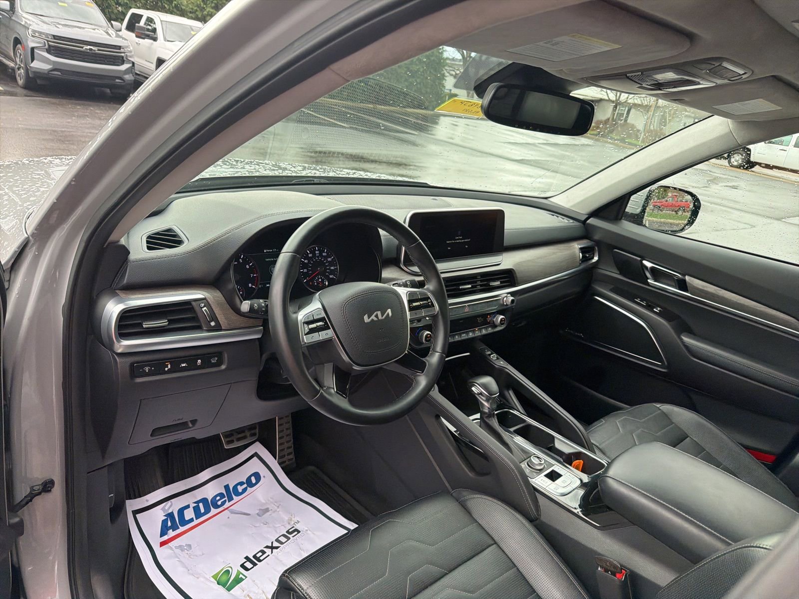 Used 2022 Kia Telluride SX w/ SX Prestige Package image 10