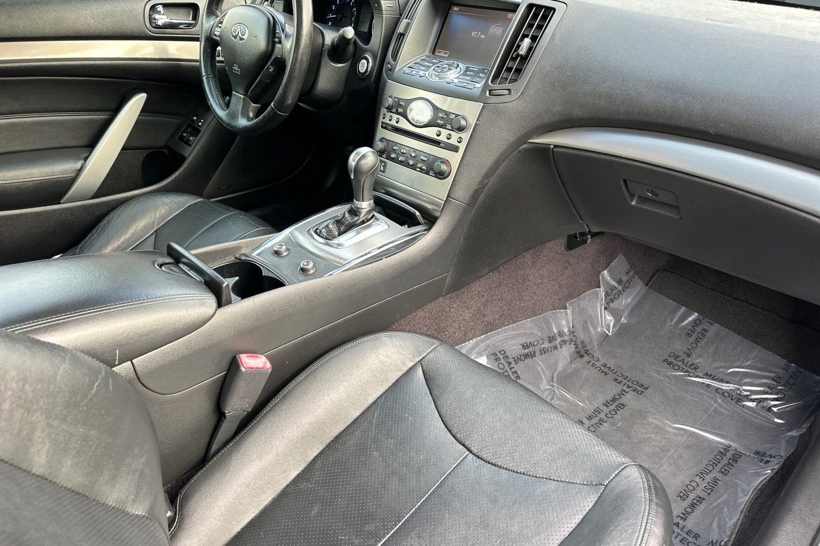 Used 2012 INFINITI G37 Journey w/ Premium Pkg image 33