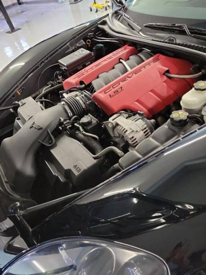 Used 2013 Chevrolet Corvette 427 w/ 1SB Preferred Equipment Group RWD image 14