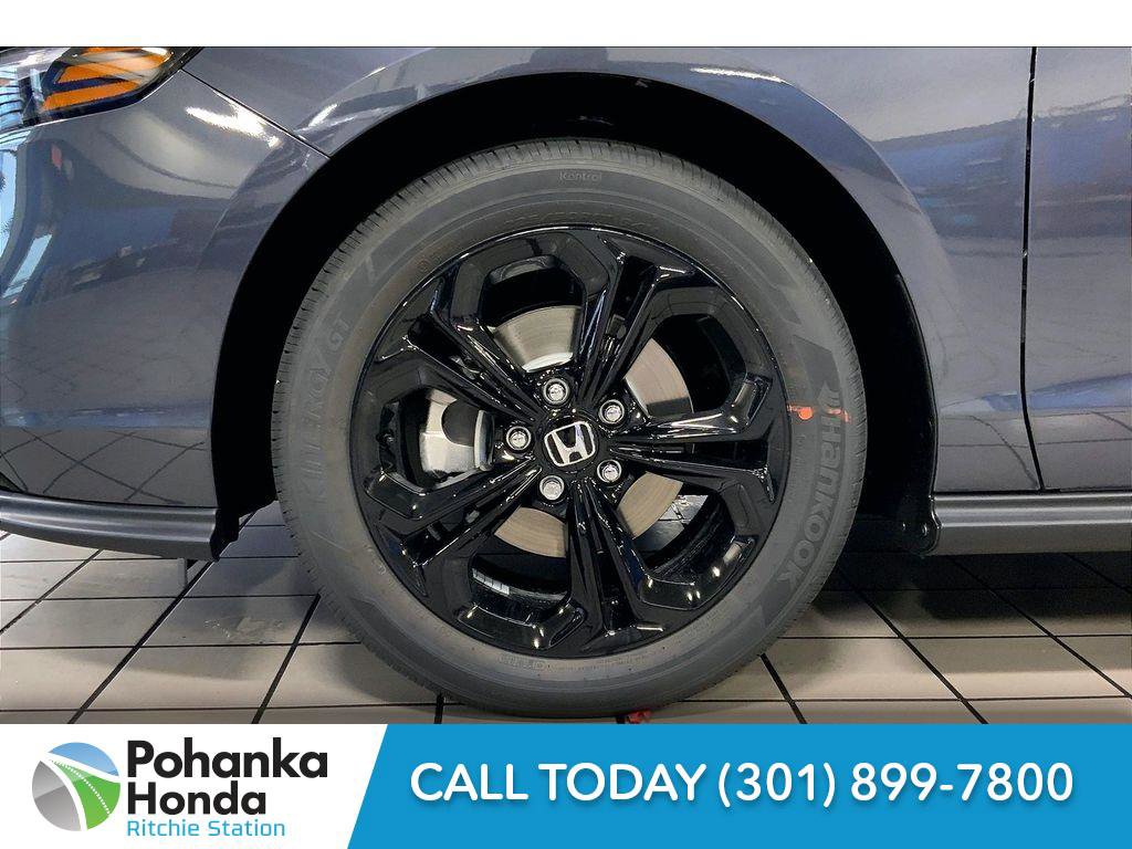 Used 2025 Honda Accord SE image 15