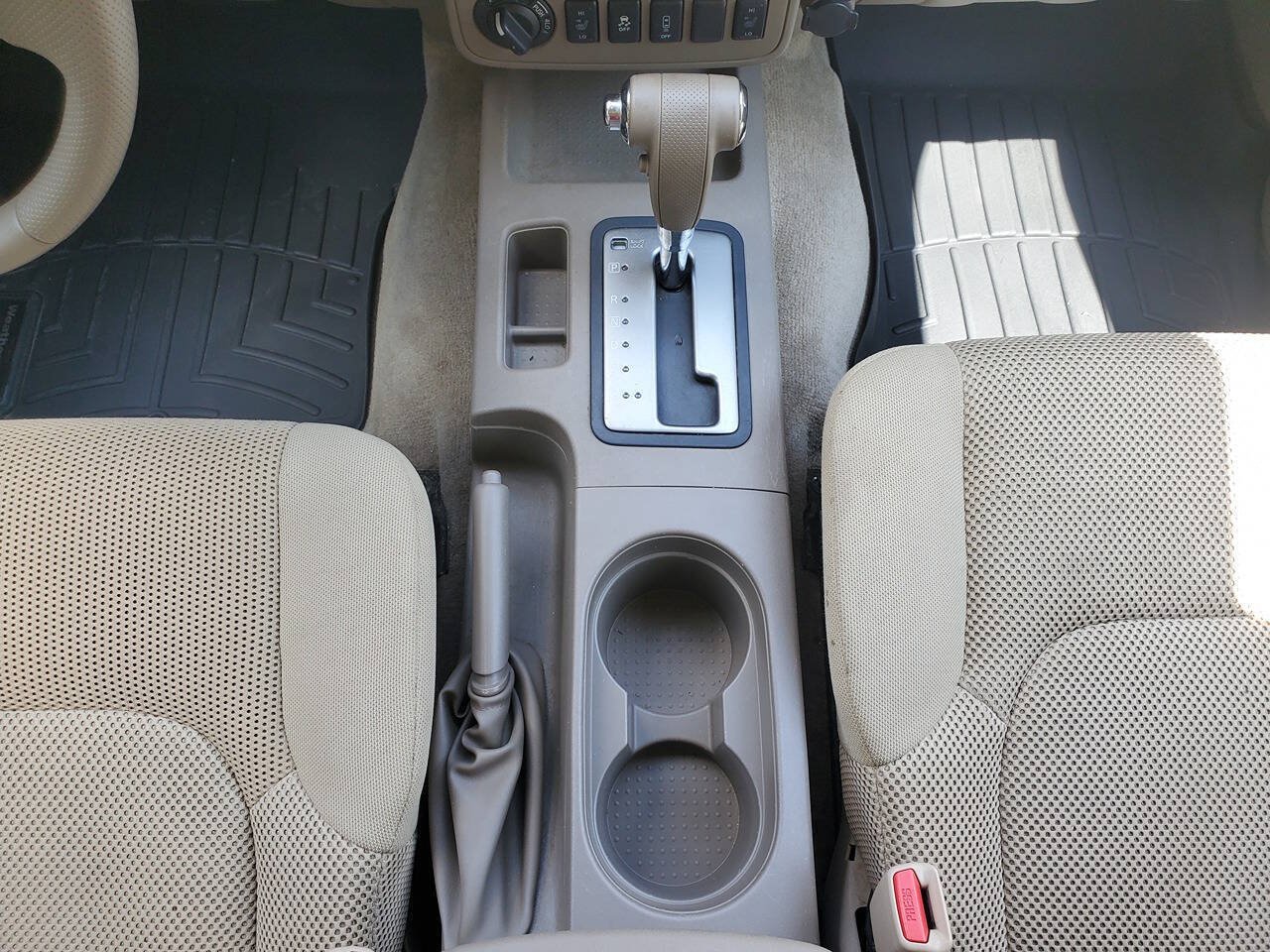 Used 2016 Nissan Frontier SV AWD/4WD image 18