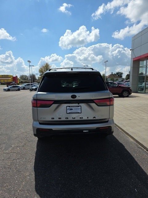 Used 2025 Toyota Sequoia Platinum image 4