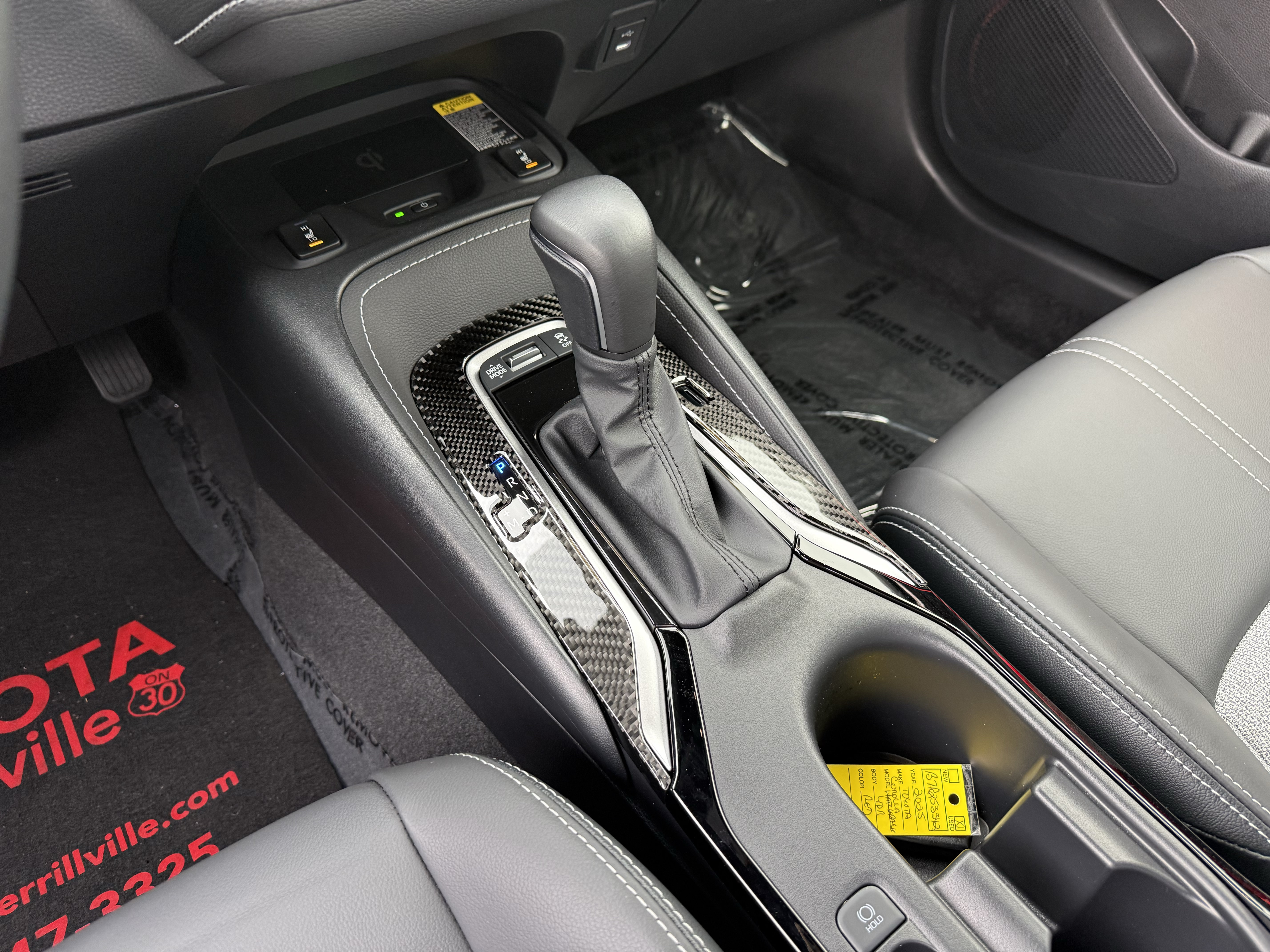 Used 2025 Toyota Corolla XSE FWD image 19