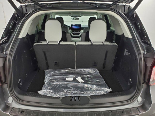 New 2026 Ford Explorer Active w/ Active Comfort Package image 23