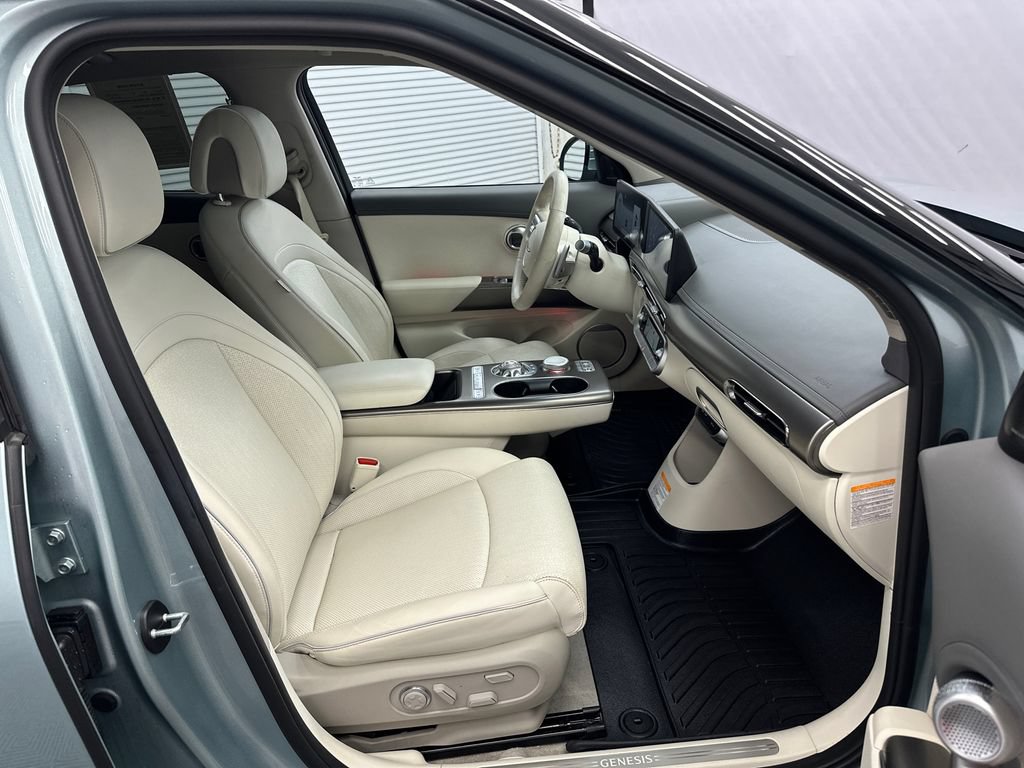Used 2023 Genesis GV60 Advanced AWD/4WD image 14
