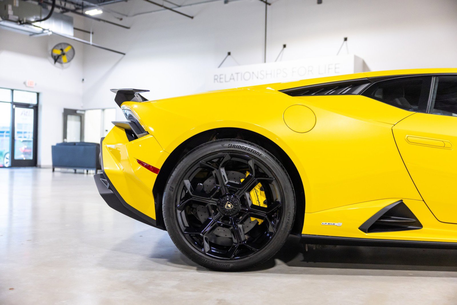 Used 2023 Lamborghini Huracan Tecnica RWD image 28