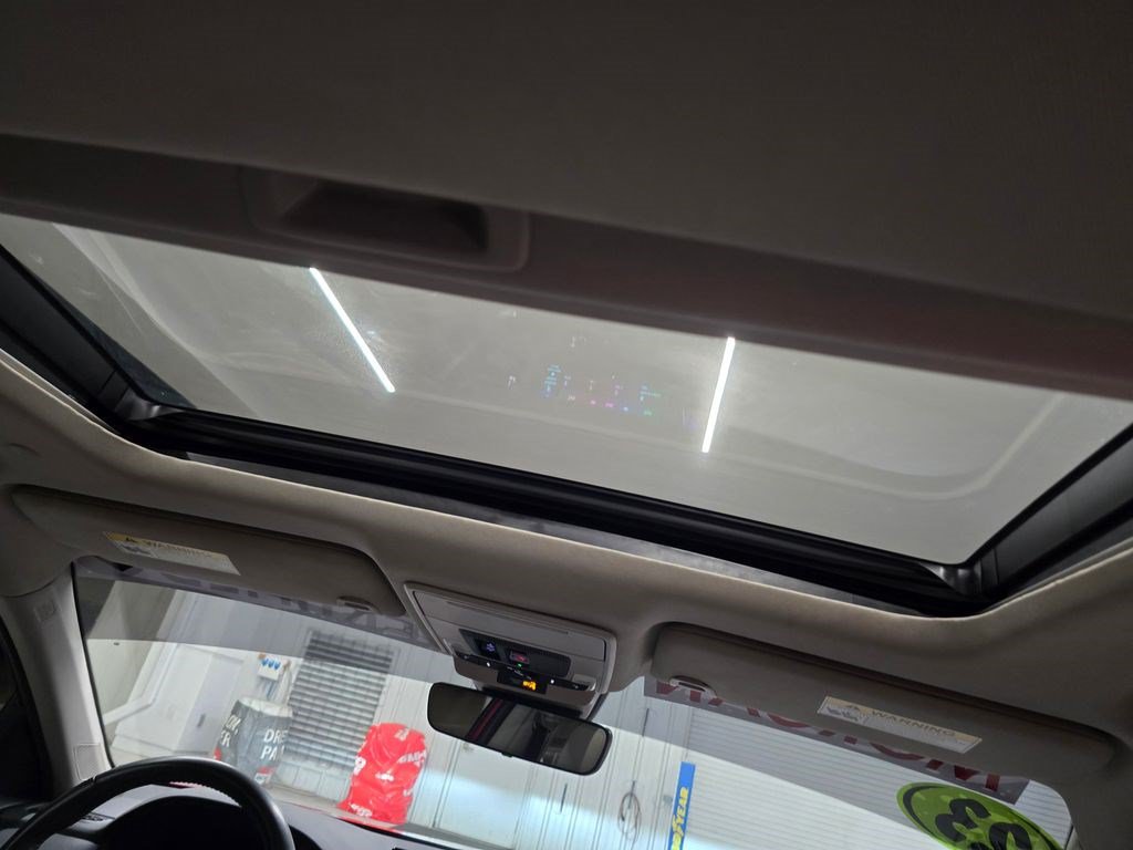 Used 2023 Honda Accord EX-L image 37