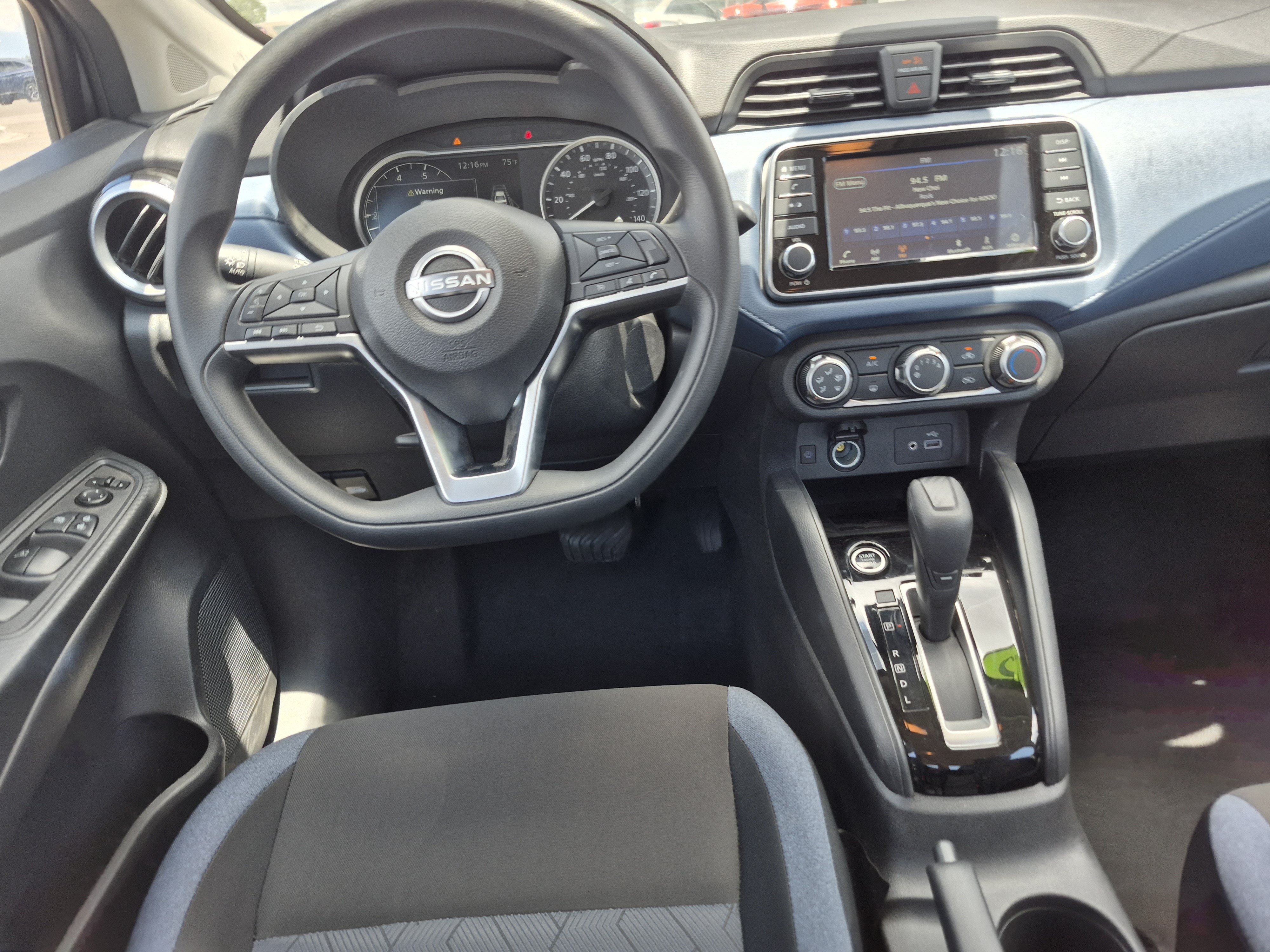 Used 2025 Nissan Versa SV FWD image 18