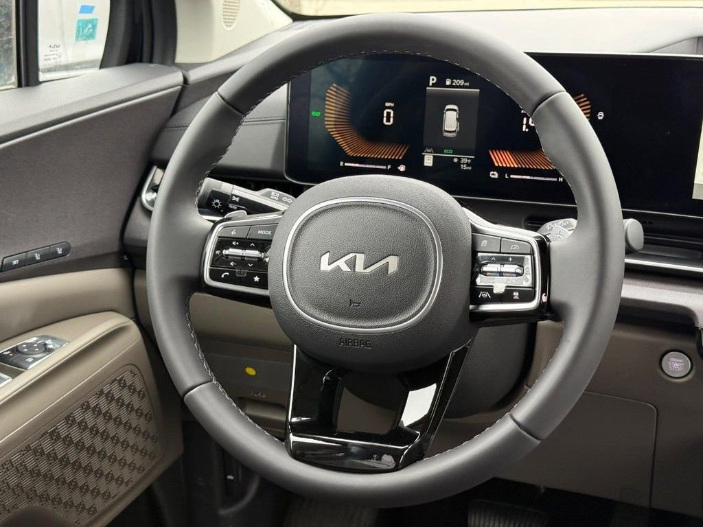 New 2026 Kia Carnival EX FWD image 9