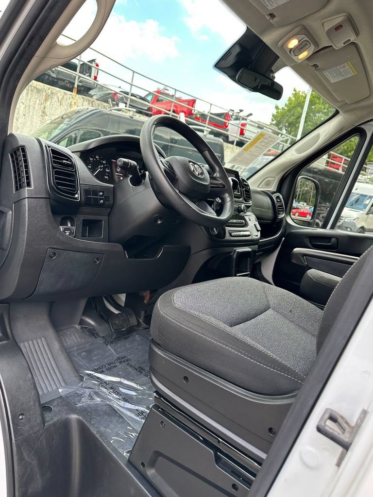 Used 2023 RAM ProMaster 2500 FWD image 9
