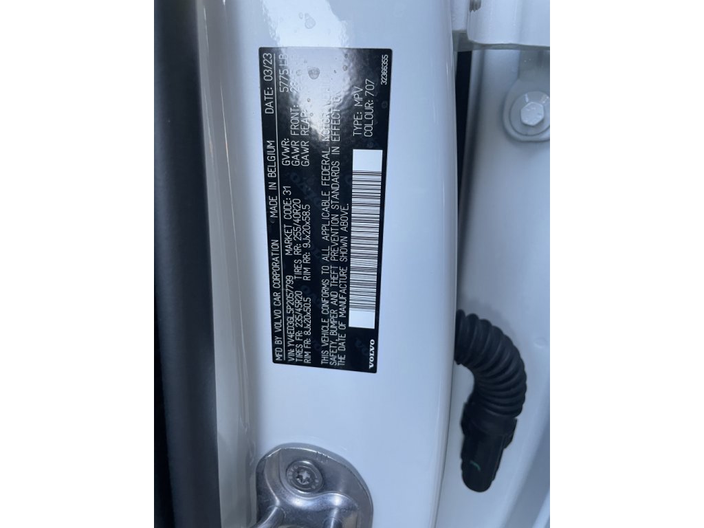 Used 2023 Volvo C40 P8 Recharge Plus w/ Climate Package image 38