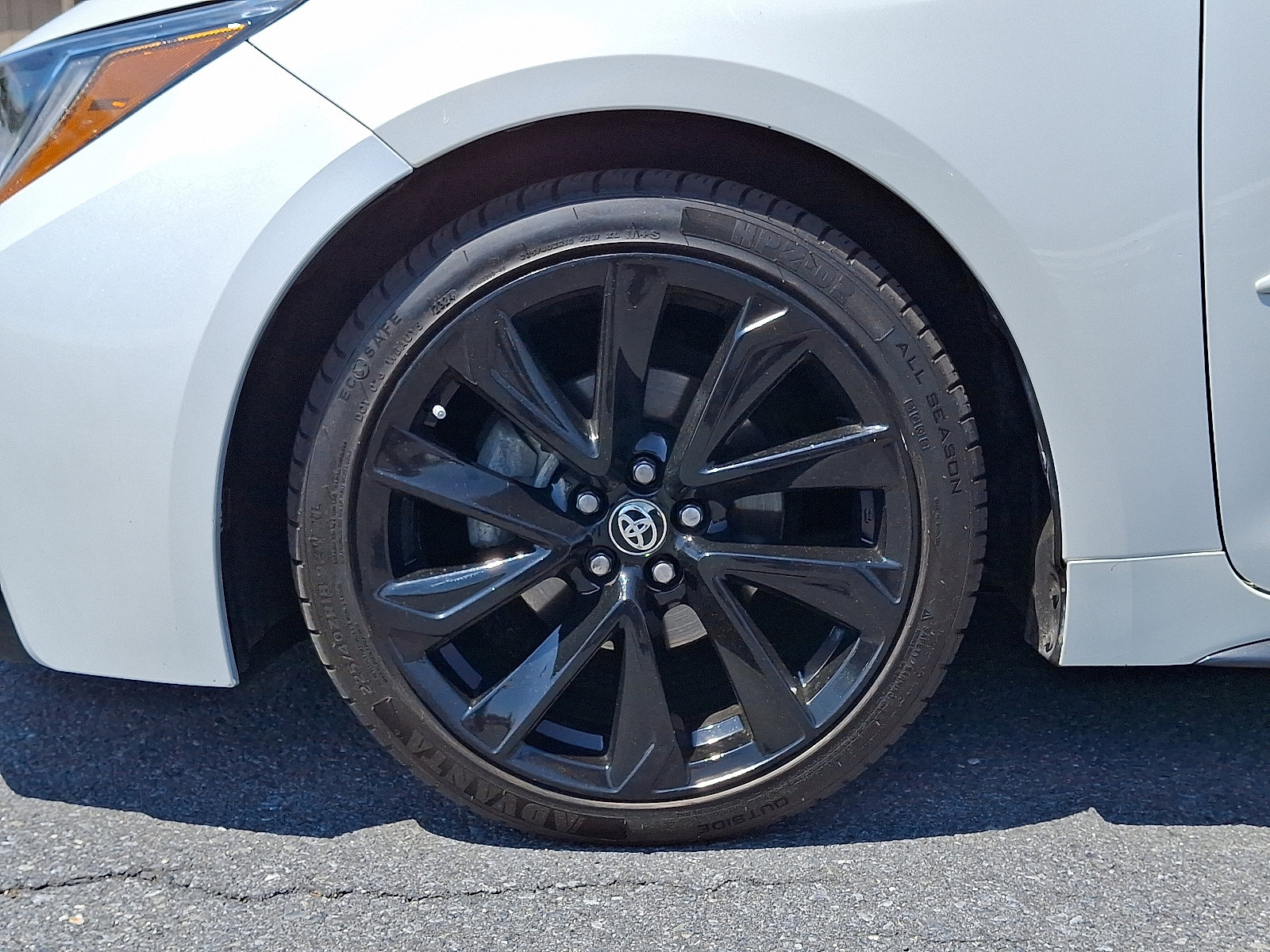 Used 2021 Toyota Corolla SE w/ SE Premium Package FWD image 9