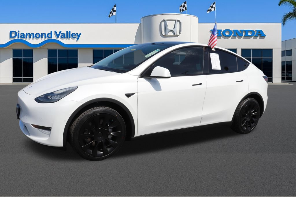 Used 2021 Tesla Model Y Long Range AWD/4WD image 3