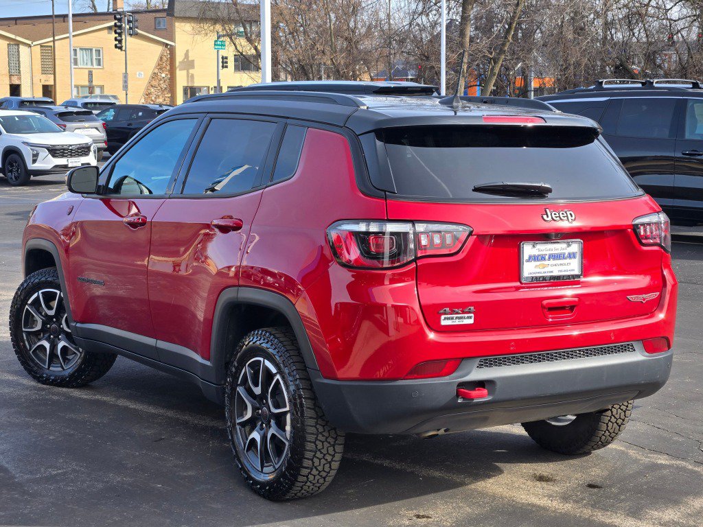 Used 2025 Jeep Compass Trailhawk AWD/4WD image 15