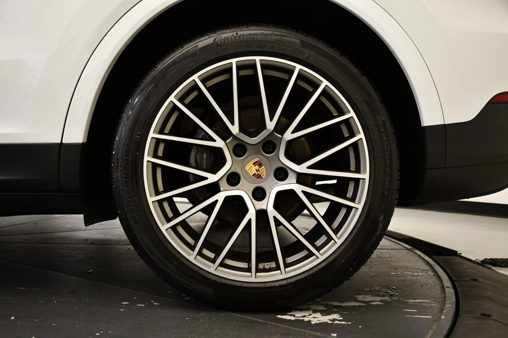 Used 2023 Porsche Cayenne image 17